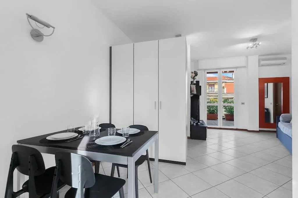Navigli-Duomo Design District Terrazza Orseolo Apartment Milan Italy