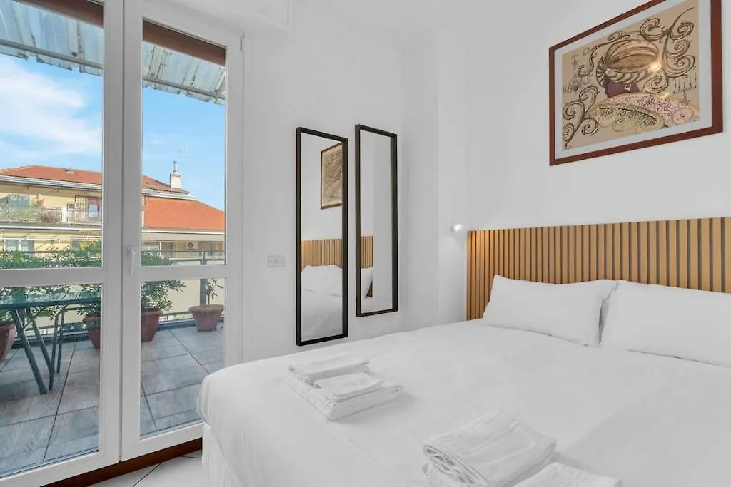 Navigli-Duomo Design District Terrazza Orseolo Apartment Milan 0*,